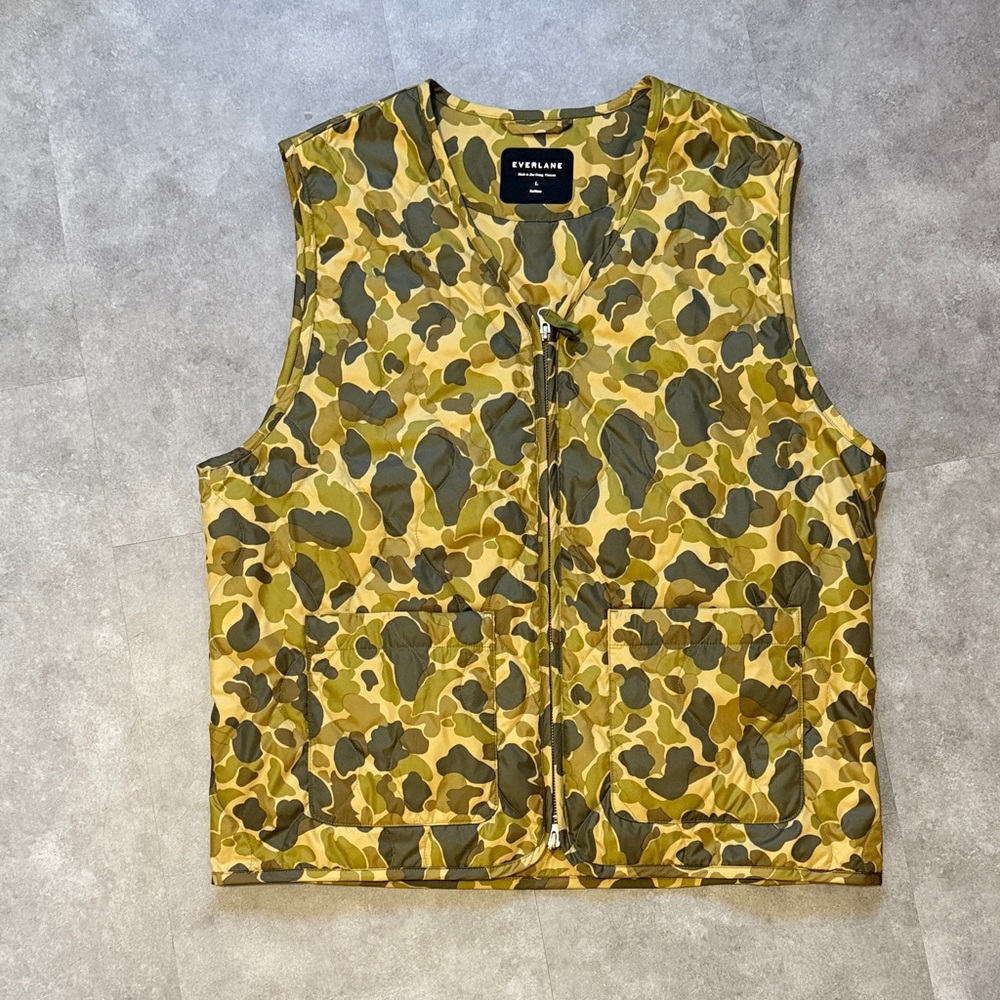 Everlane Light Weight Camo Zip Front Vest